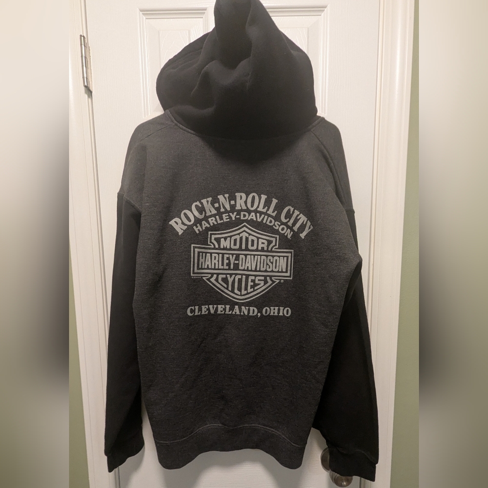 Rock and Roll City HD skull Sweatshirt